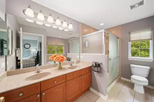 356 N W Pointe Dr, Vernon Hills, IL 60061 - Photo 16