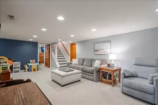 111 Loren St, Washington, IL 61571 - Photo 18
