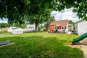 111 Loren St, Washington, IL 61571 - Photo 26
