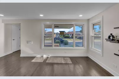 930 E 161st Place, South Holland, IL 60473 - Photo 6