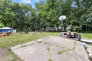 2738 Marshall St, Rockford, IL 61109 - Photo 14