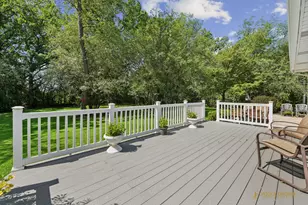 221 S Dawn Marie Dr, Round Lake, IL 60073 - Photo 16