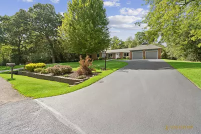 221 S Dawn Marie Drive, Round Lake, IL 60073 - Photo 20