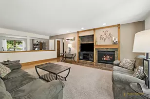 221 S Dawn Marie Dr, Round Lake, IL 60073 - Photo 6