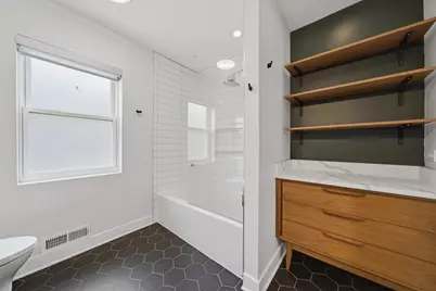 940 N Oak Park Avenue, Oak Park, IL 60302 - Photo 18