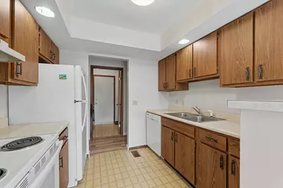 2142 Harbortown Circle #2142, Champaign, IL 61821 - Photo 14