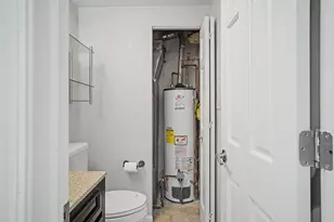 727 S Ashland Ave, Chicago, IL 60607 - Photo 24