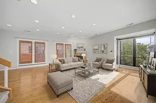 727 S Ashland Ave, Chicago, IL 60607 - Photo 2