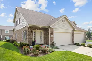 9415 Saratoga Ct, Hickory Hills, IL 60457 - Photo 1