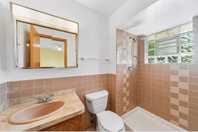 7017 W Jarvis Avenue, Niles, IL 60714 - Photo 14