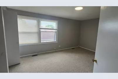 1688 Queensbury Circle #0, Hoffman Estates, IL 60169 - Photo 14