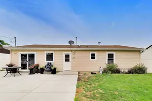 519 Kenyon Ave, Romeoville, IL 60446 - Photo 14