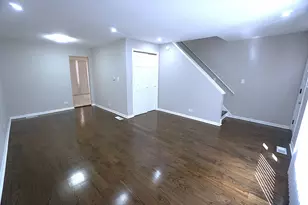 6122 N Winthrop Ave, Chicago, IL 60660 - Photo 2