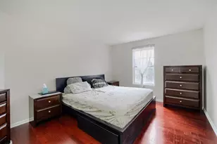 16 Clover Cir, Streamwood, IL 60107 - Photo 18