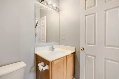 16 Clover Circle, Streamwood, IL 60107 - Photo 12