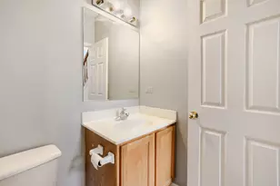 16 Clover Cir, Streamwood, IL 60107 - Photo 12