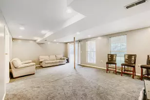 16 Clover Cir, Streamwood, IL 60107 - Photo 22