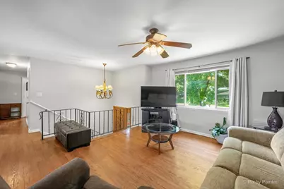 29W264 Lee Road, West Chicago, IL 60185 - Photo 2