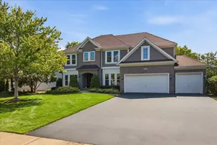 441 N Sycamore Ln, North Aurora, IL 60542 - Photo 2