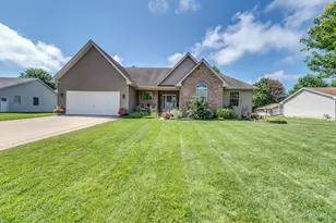 1250 Kramer Ln, Sandwich, IL 60548 - Photo 1