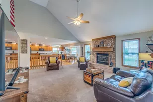 1250 Kramer Ln, Sandwich, IL 60548 - Photo 8