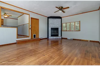 7S151 N Eola Road, Aurora, IL 60502 - Photo 12