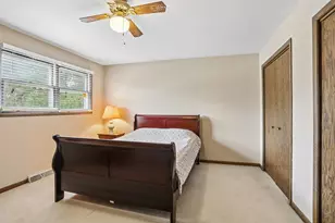 12123 Lake View Dr, Orland Park, IL 60467 - Photo 30