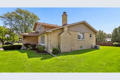 12123 Lake View Drive, Orland Park, IL 60467 - Photo 8