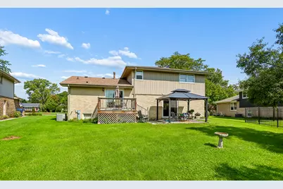 12123 Lake View Drive, Orland Park, IL 60467 - Photo 6