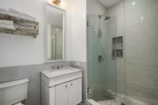 451 E Grand Ave, Chicago, IL 60611 - Photo 22