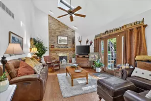 2976 Wedgewood Dr, Dekalb, IL 60115 - Photo 10