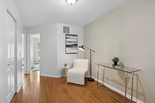 4265 W Thorndale Ave, Chicago, IL 60646 - Photo 10