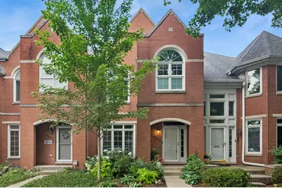 4265 W Thorndale Avenue, Chicago, IL 60646 - Photo 1