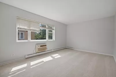 6212 W 64th Place #201, Chicago, IL 60638 - Photo 4