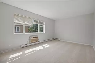 6212 W 64th Pl, Chicago, IL 60638 - Photo 4