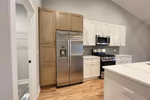 974 Meadow Ln, Marengo, IL 60152 - Photo 6