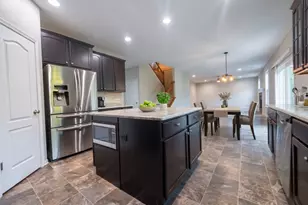 3091 Longcommon Pkwy, Elgin, IL 60124 - Photo 8
