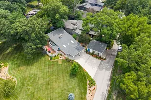 25130 Arrow Head Ln, Hudson, IL 61748 - Photo 34