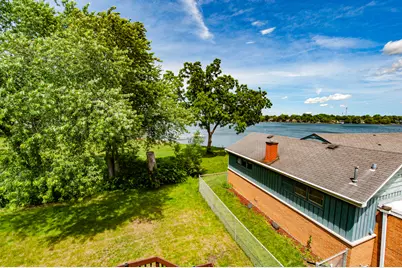 18910 W Orchard Lane, Grayslake, IL 60030 - Photo 4