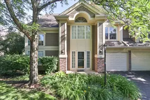 725 Deep Wood Ct, Elk Grove Village, IL 60007 - Photo 1