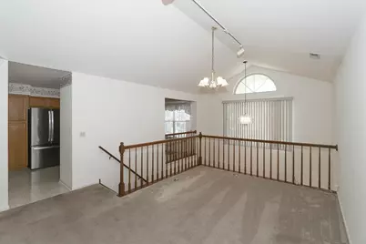 725 Deep Wood Court, Elk Grove Village, IL 60007 - Photo 4
