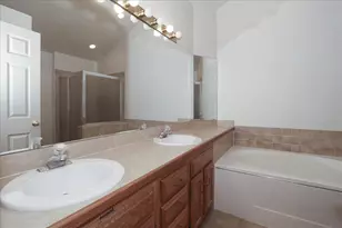 725 Deep Wood Ct, Elk Grove Village, IL 60007 - Photo 22