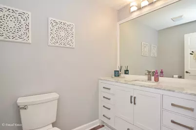 37W390 Linda Lane, Elgin, IL 60124 - Photo 10