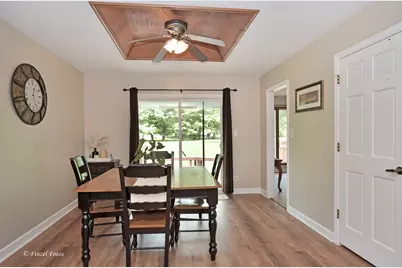 37W390 Linda Lane, Elgin, IL 60124 - Photo 6