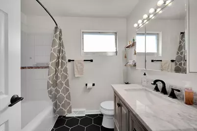 707 S Gables Boulevard, Wheaton, IL 60189 - Photo 22