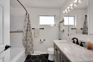 707 S Gables Blvd, Wheaton, IL 60189 - Photo 22