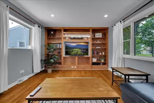 707 S Gables Blvd, Wheaton, IL 60189 - Photo 8