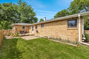 707 S Gables Blvd, Wheaton, IL 60189 - Photo 28