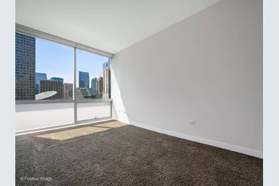 8 E Randolph Street #2105, Chicago, IL 60601 - Photo 10