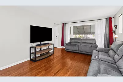 4835 N Nordica Avenue, Chicago, IL 60656 - Photo 2